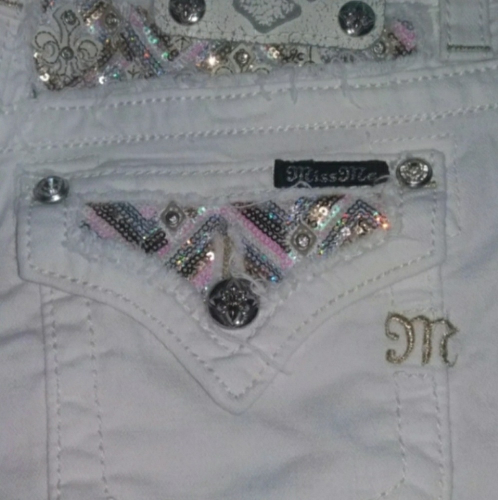 Miss Me Shorts Size 27
